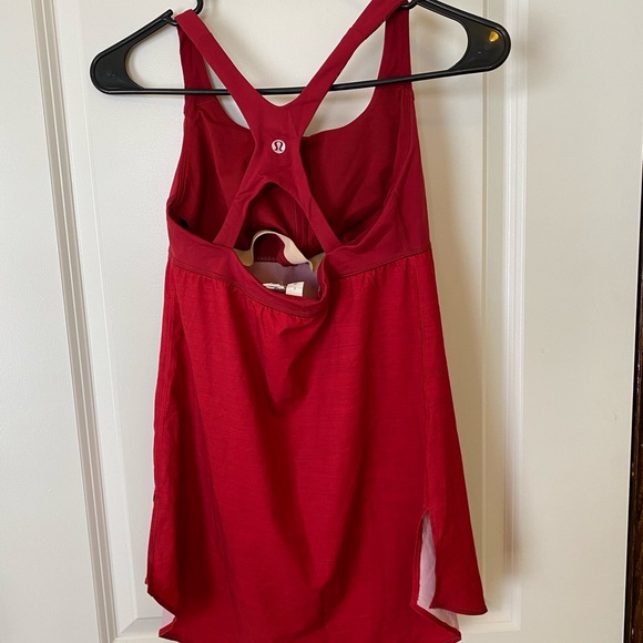 Red Lululemon tank w/ shelf bra size 6 - Picture 2 of 3